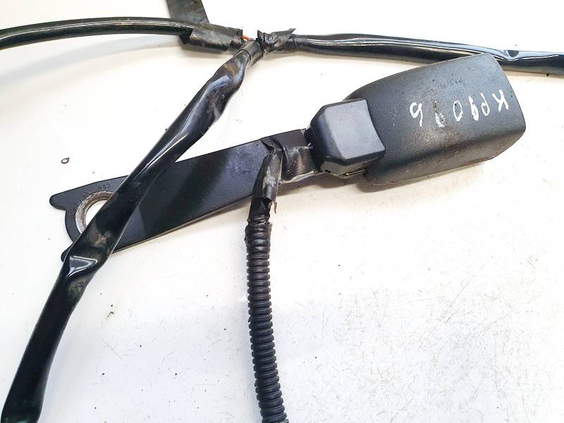 07245 Toyota Corolla Verso 2005 Zaczep pasa bezpieczeństwa - PRZEDNIE LEWE