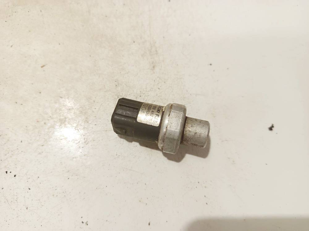 8D0959482B Volkswagen Passat 2004 Pressure Switch, air conditioning AC Pressure Switch Control