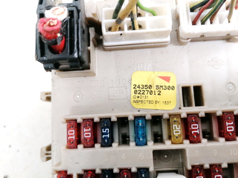 243505M300 0227012 Fuse box Nissan Almera 2001 2.2L EIS01299850