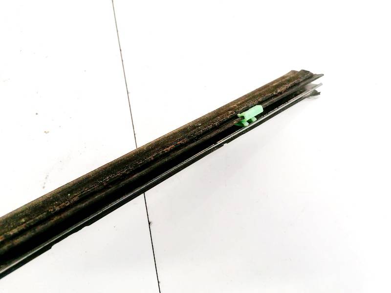 Kia Sorento 2003 Oven lasin tiivistelista  - TAKANA OIKEALLA - Thumbnail 3