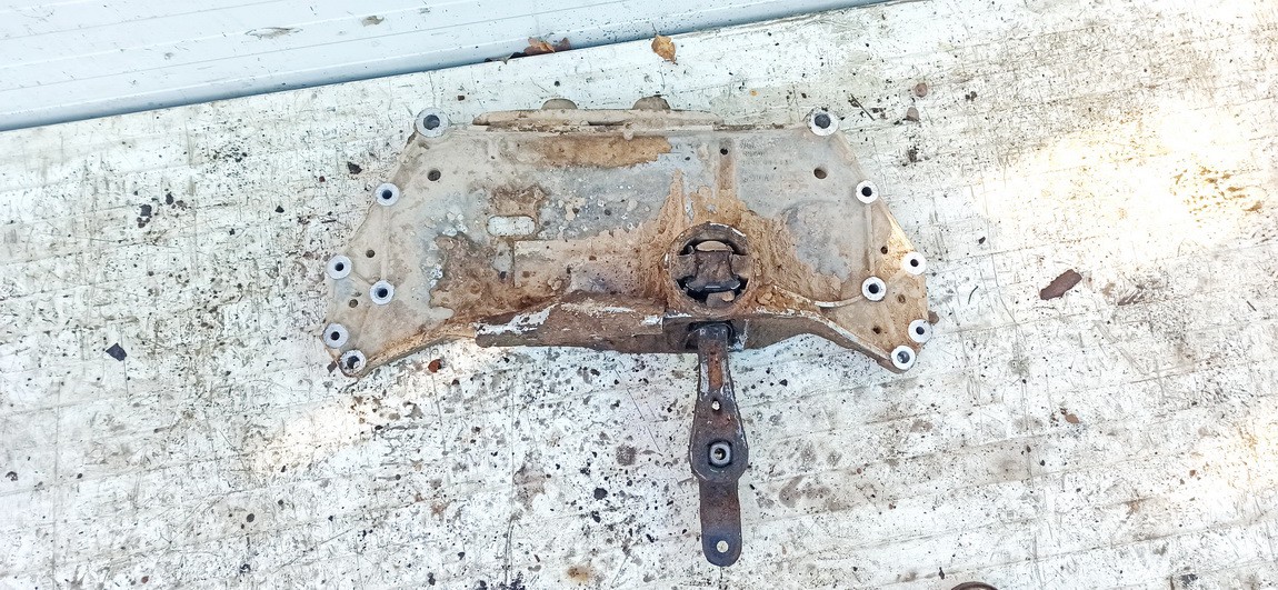 Volkswagen Touran 2003 Subframe - FRONT - Thumbnail 3