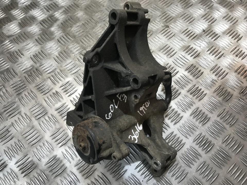 028903143AB Volkswagen Golf 1994 Variklio kronsteinas ir Greiciu dezes kronsteinas