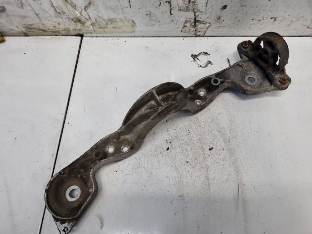 KTS31 BMW 3-Series 2002 Variklio kronsteinas ir Greiciu dezes kronsteinas