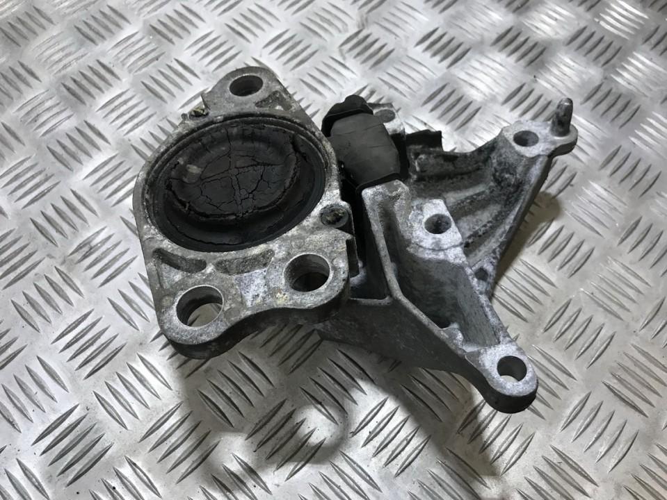 101849 used Engine Mount Bracket and Gearbox Mount Bracket Renault Clio
