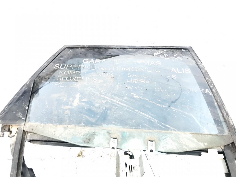 Audi A4 1997 Szyba drzwi - TYLNE PRAWE