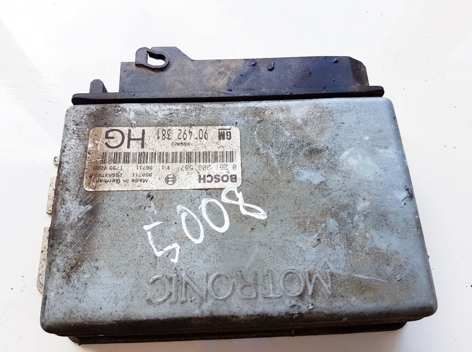 90492381 Opel Omega 1999 Variklio kompiuteris