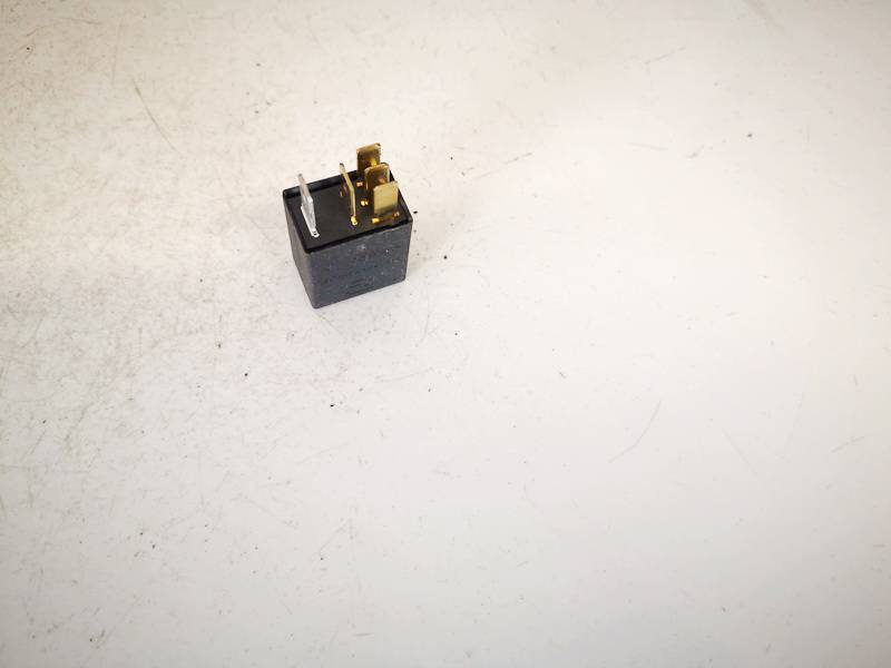 0332201107 Audi A4 2006 Rele - Thumbnail 3