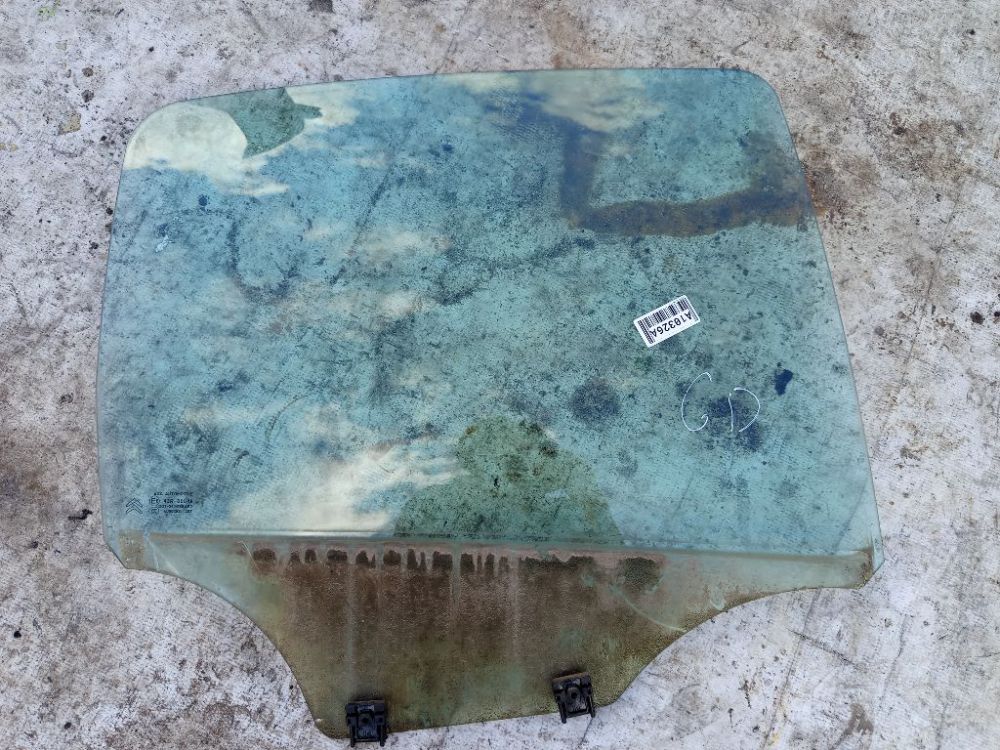 43R00048 Citroen C3 2011 Боковое окно - задний правый