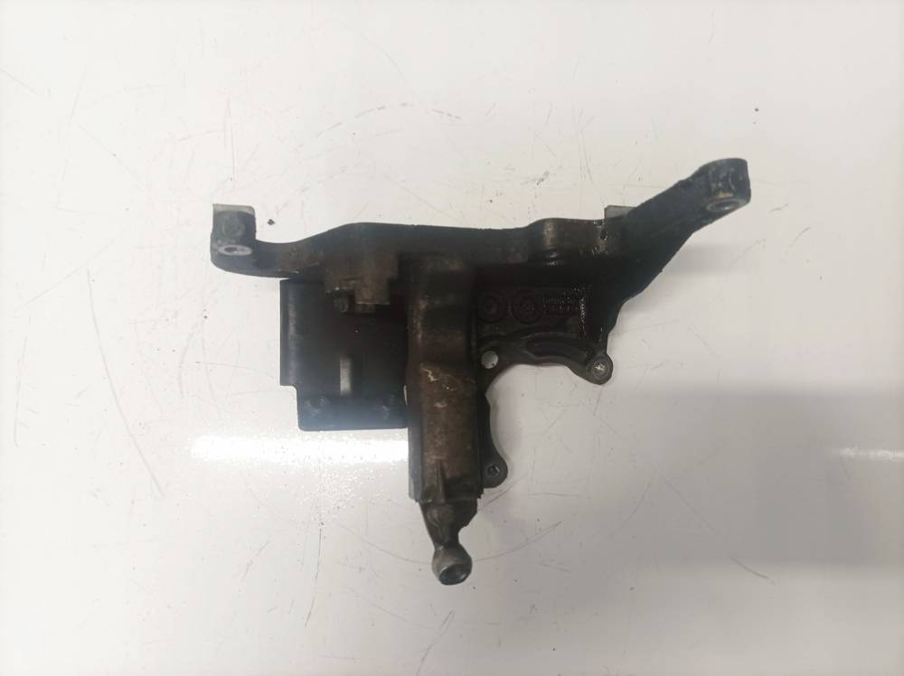 AV6Q9B470BB Ford C-MAX 2012 Engine Mount Bracket and Gearbox Mount Bracket