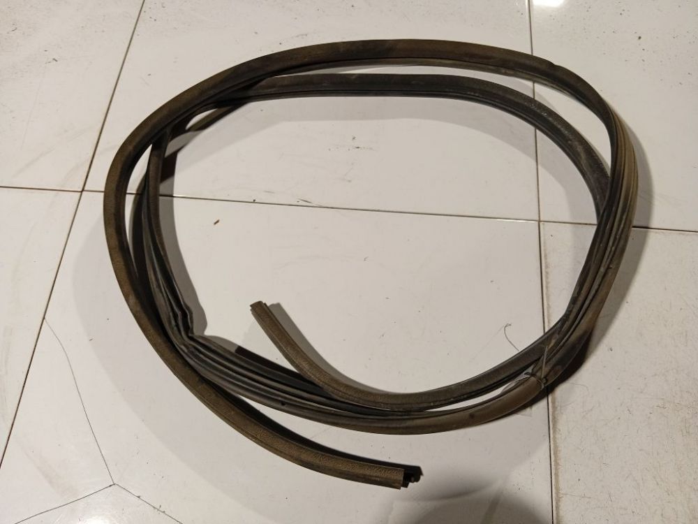 Renault Scenic 2002 Uszczelka drzwi - PRZEDNIE PRAWE