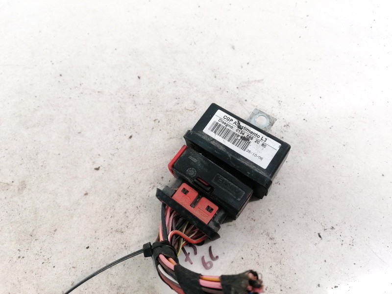 01345962080 B047 Blower Fan Regulator (Fan Control Switch Relay Module