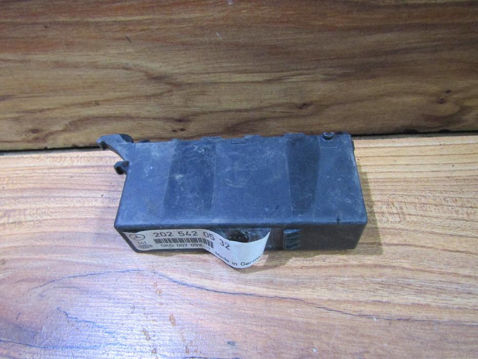 2025420532 Mercedes-Benz C-CLASS 1996 Other computers