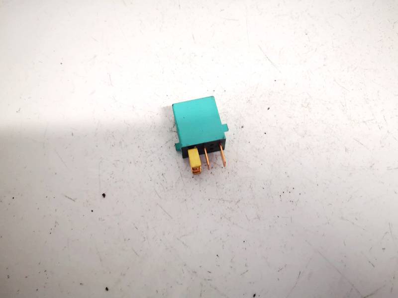 G8HNH86 Honda FR-V 2006 Rele