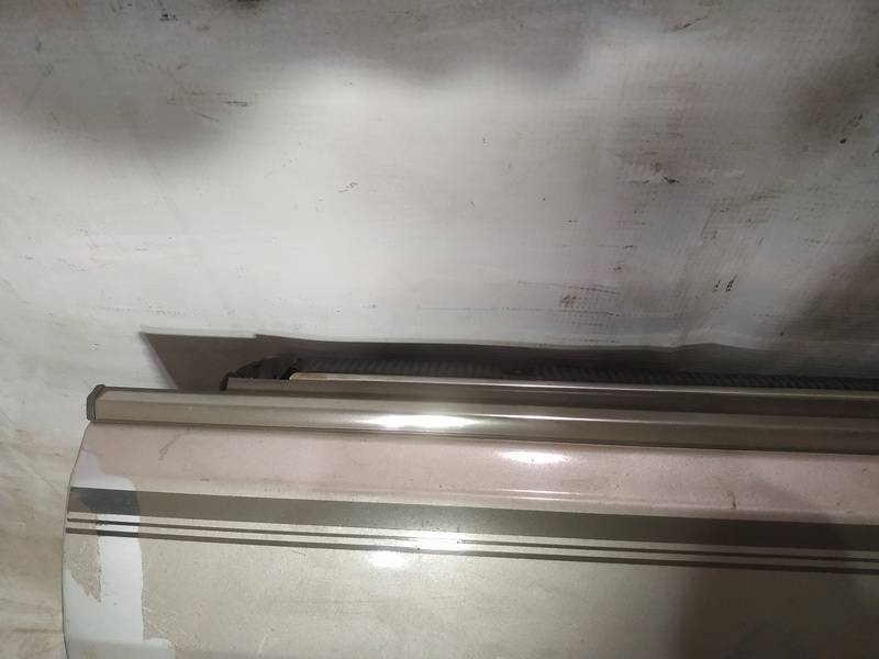 Audi 100 1985 Уплотнитель пояса кузова - задний левый - Thumbnail 3