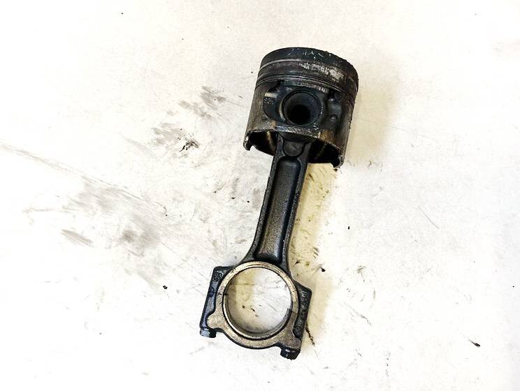 Renault Megane 2009 Piston and Conrod (Connecting rod)