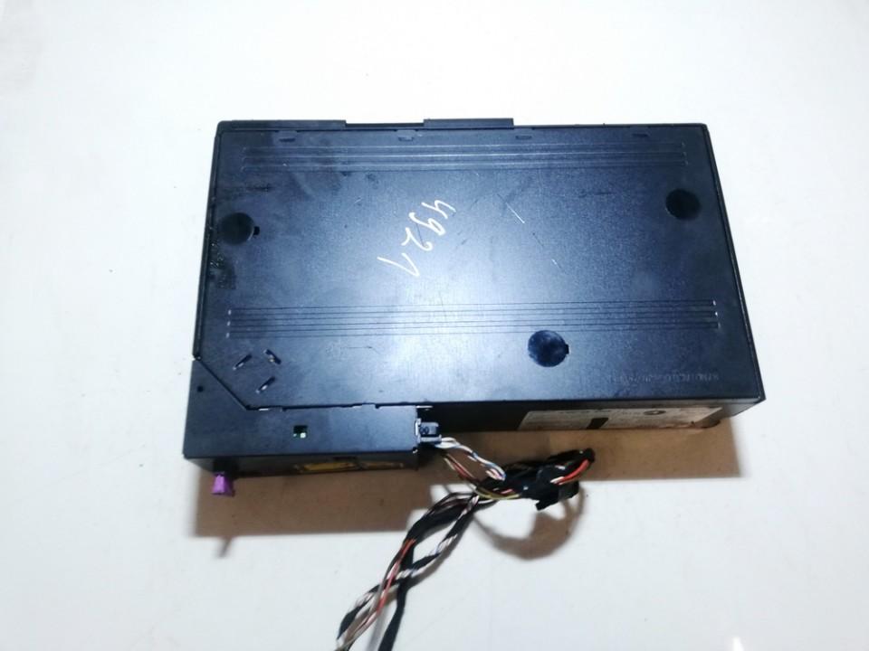 65126913389 BMW 3-Series 2003 CD changers