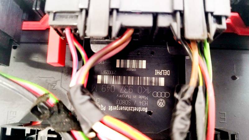 1K0937049M Skoda Octavia 2004 Fuse box - Thumbnail 3