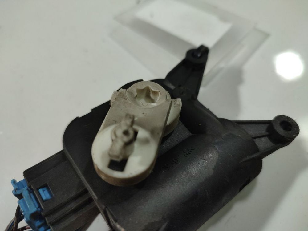 0132801340 Volkswagen Golf 2003 Heater Vent Flap Control Actuator Motor - Thumbnail 3