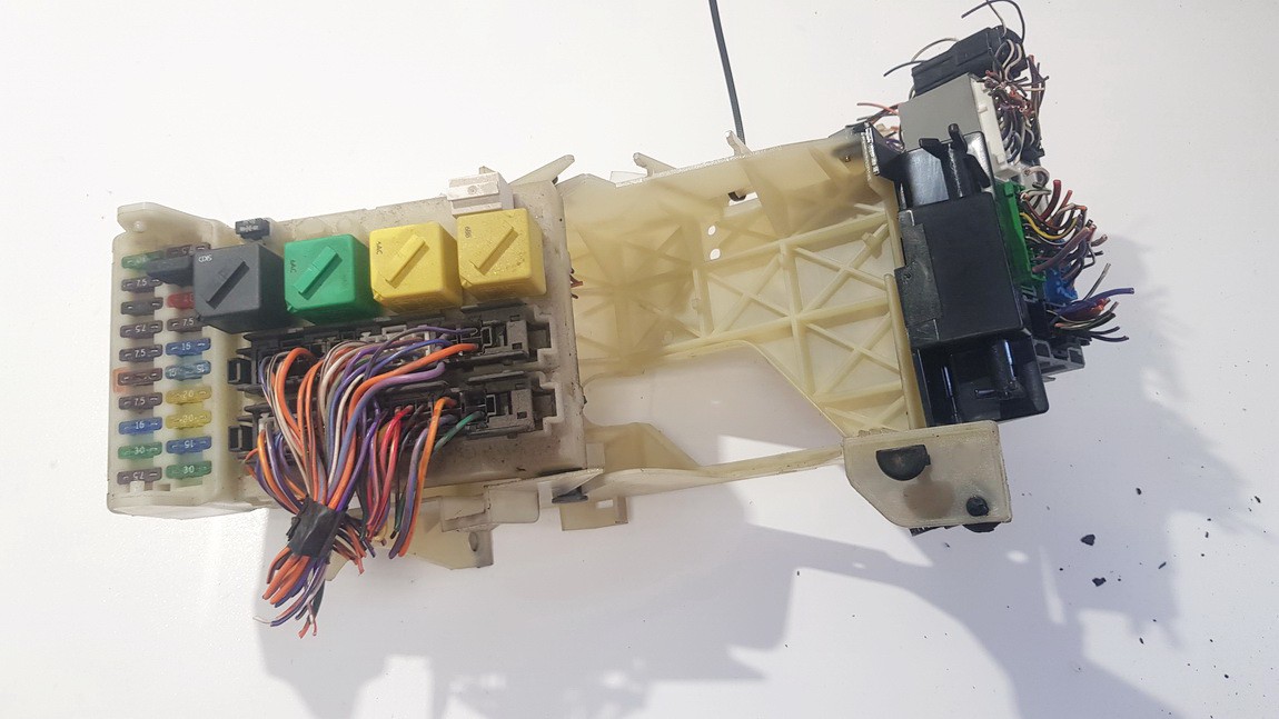 93BG14K150AD Ford Mondeo 1996 Fuse box