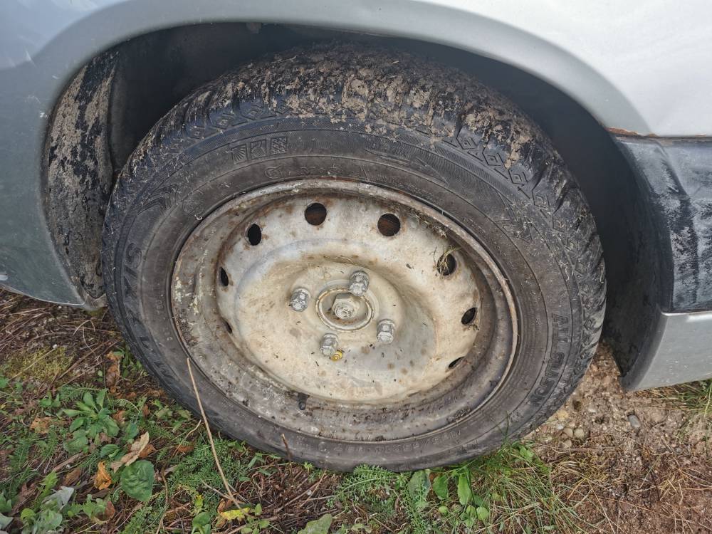 4X108 Citroen Saxo 1996 Juego de ruedas de hojalata R14