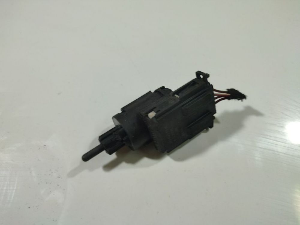 3B0945511C Audi A6 2005 Датчик включения стоп-сигнала