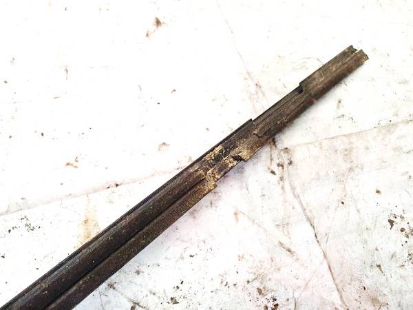 Mazda 5 2006 Glass Trim Molding-weatherstripping - REAR LEFT - Thumbnail 3