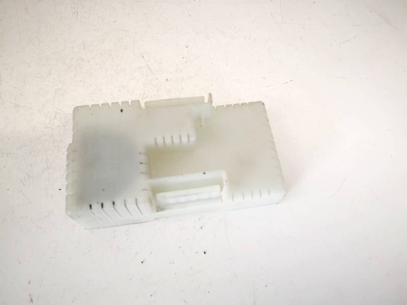 6G9T14C507BB Ford Mondeo 2010 Fuse Box Cover