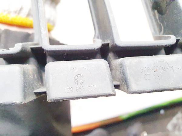 1Z0853677 Skoda Octavia 2003 Osłona zderzaka - PRZEDNIE ŚRODEK - Thumbnail 3