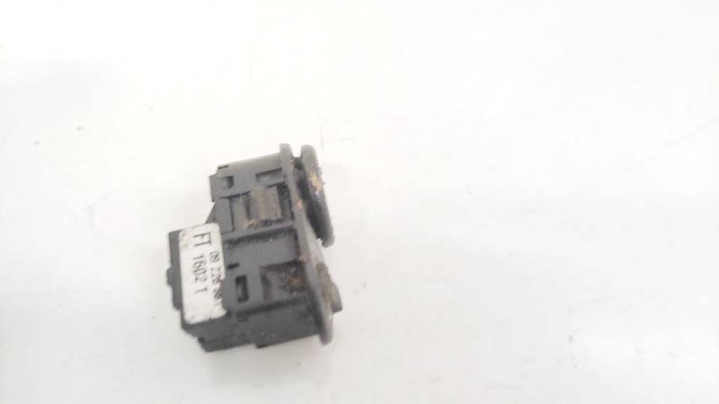Genuine Vauxhall Corsa Astra Zafira Meriva Door Mirror Control Switch 9226861 Genuine Vauxhall Corsa Astra Zafira Meriva Door Mirror Control Switch 9226861