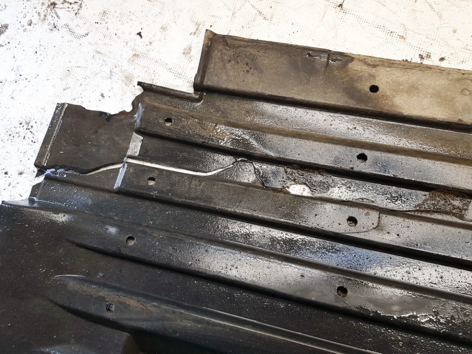 C23556343 Volvo C30 2010 Under Engine Gearbox Cover - Thumbnail 3