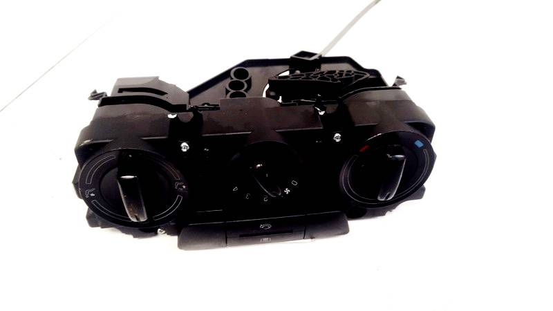 Skoda Octavia 2004 Klimata vadības panelis (sildītāja vadības slēdži)