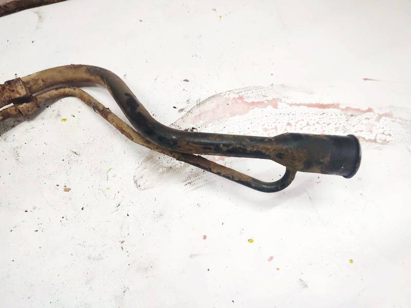 Audi A6 1997 Polttoaineen täyttöputki - Thumbnail 2