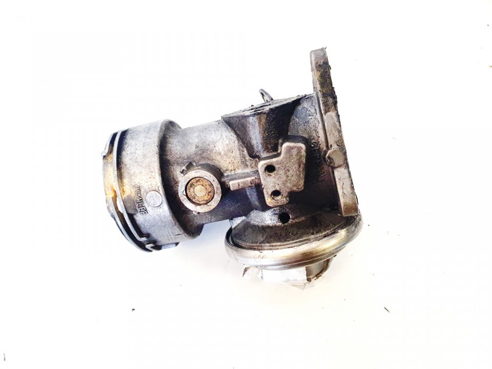 038131501J Volkswagen Passat 2001 EGR Valve Exhaust Gas