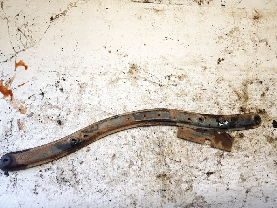 4M51A10684AB Ford Focus 2007 PLASTICOS-OTRAS PIEZAS DE COCHE