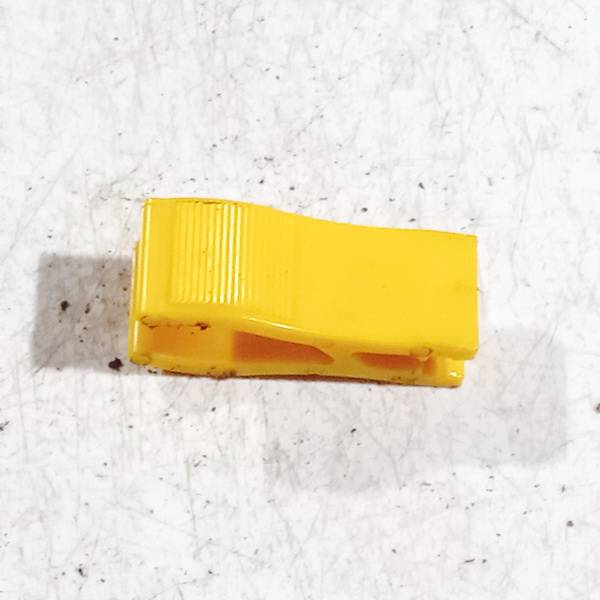 443941802 Audi A6 1997 PLASTICOS-Otros soportes