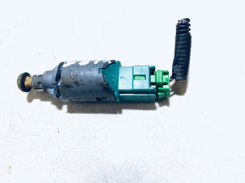 8200168240b used Clutch Pedal Switch (Clutch Switch) Renault Megane