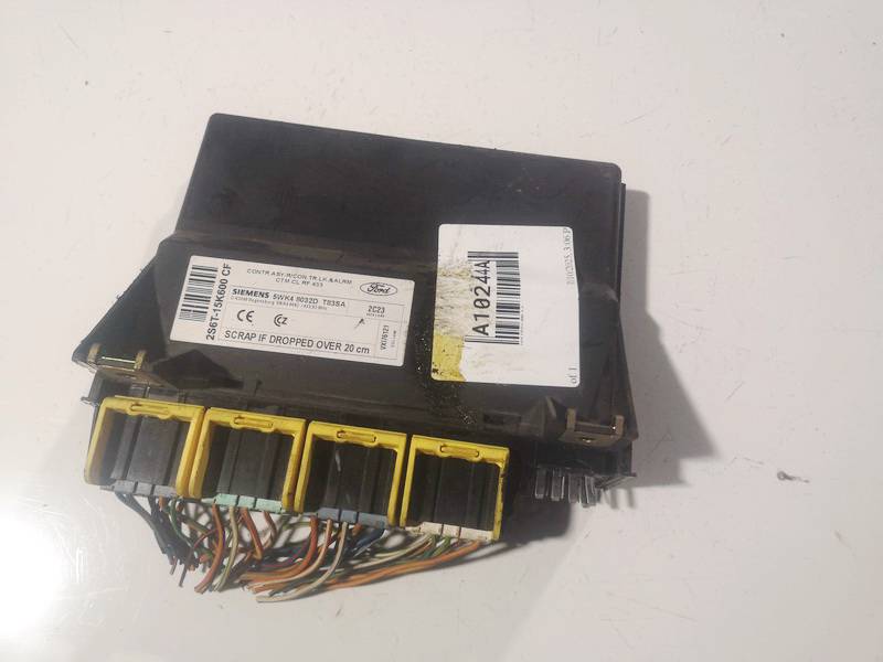 5WK48032DT83SA Ford Fiesta 2002 Moduł komfortu