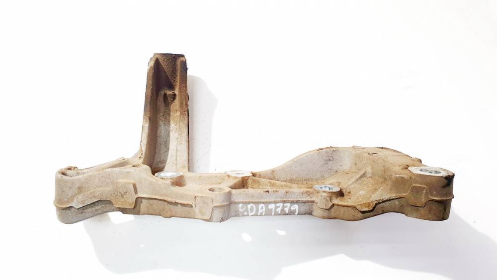 1K0199296F Skoda Octavia 2012 Alatukivarsi - EDESSÄ OIKEALLA - Thumbnail 2