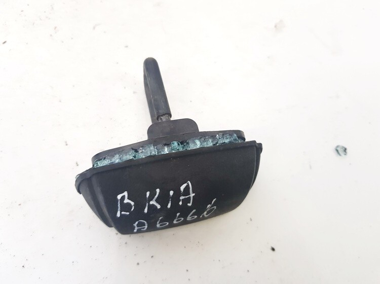 Kia Sorento 2002 Side window actuator