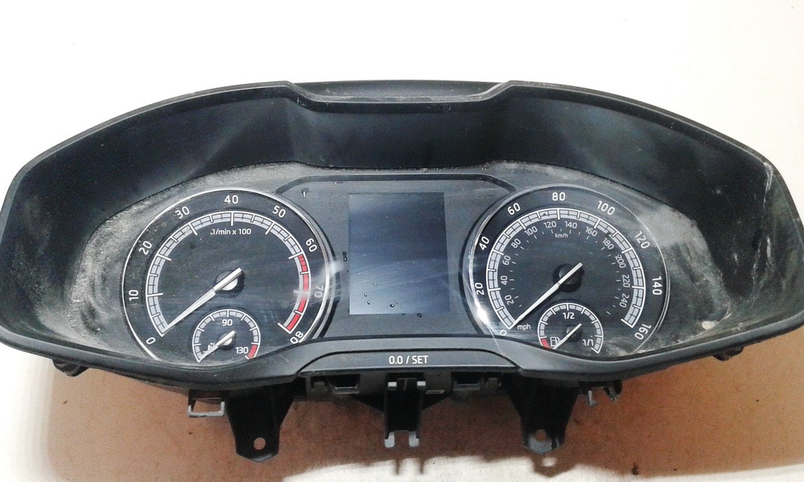 KR5WFSV USED Speedometers Cockpit Speedo Clocks Instrument Skoda