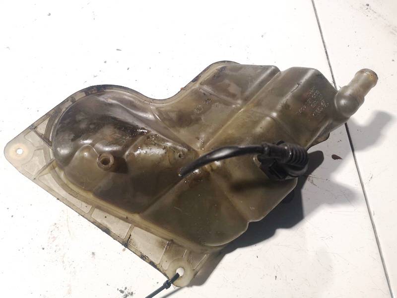 8D0121403L Volkswagen Passat 2001 Expansion Tank coolant (RADIATOR EXPANSION TANK BOTTLE ) - Thumbnail 2
