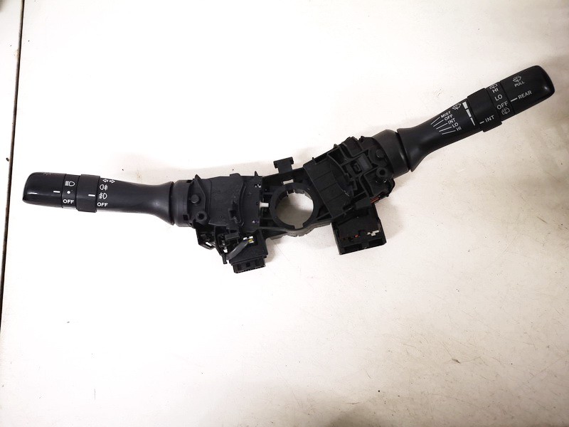17F060 Toyota RAV-4 2008 Turn Indicator and wiper stalk switch
