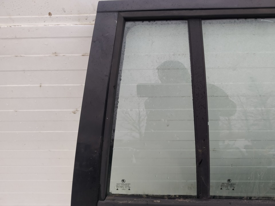 Skoda Octavia 2000 Quarter glass - REAR RIGHT