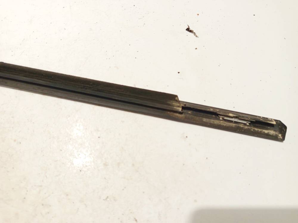 BMW X5 2004 Glass Trim Molding-weatherstripping - FRONT RIGHT - Thumbnail 3