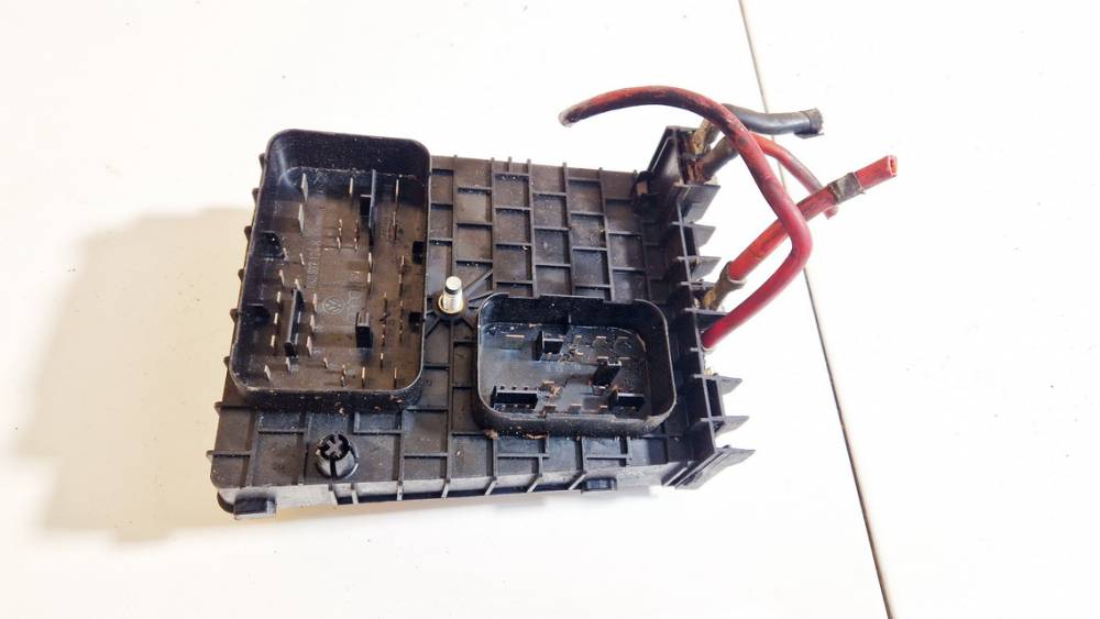 1K0937124K Volkswagen Golf 2005 Fuse box