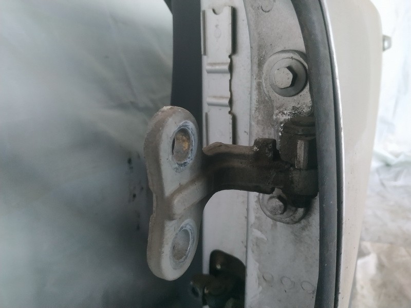 Volvo V50 2006 Zawias przednich drzwi - PRZEDNIE