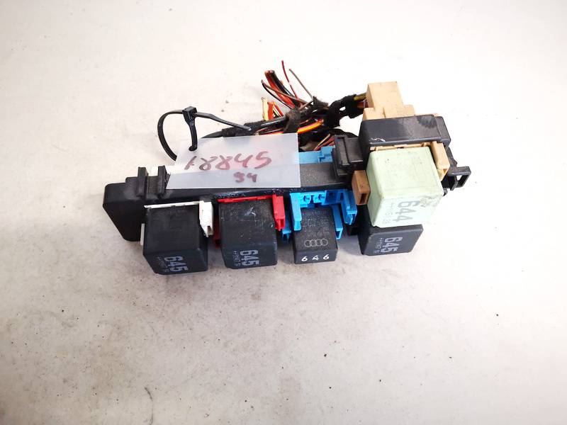 1K1937503A Volkswagen Golf 2011 Fuse box
